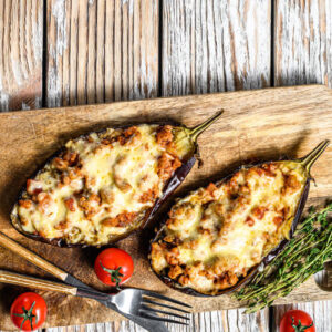 Papoutsaki – Aubergine mit Hackfleischfüllung und Béchamel überbacken bei Tamara’s Mittagstisch