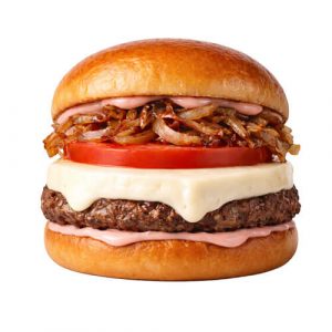 All Star Burger mit Brioche-Brötchen, Rinderhacksteak, Käse, Tomate und karamellisierten Zwiebeln